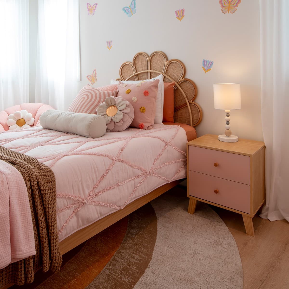Dream 1 Light Table Lamp in Natural-img-3