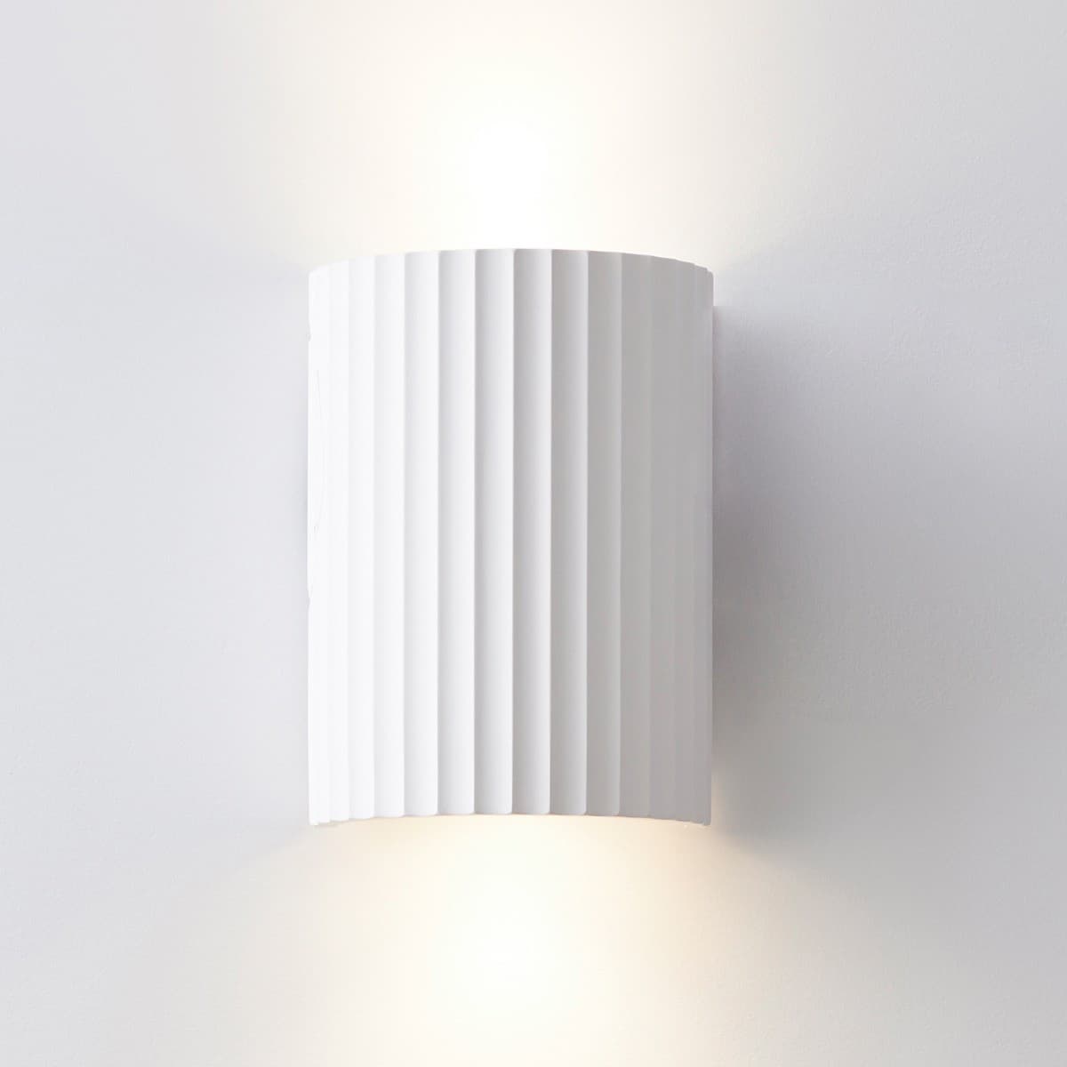 MFL Gypsum 2 Light Up/Down Wall Bracket in Ribbed White-img-2