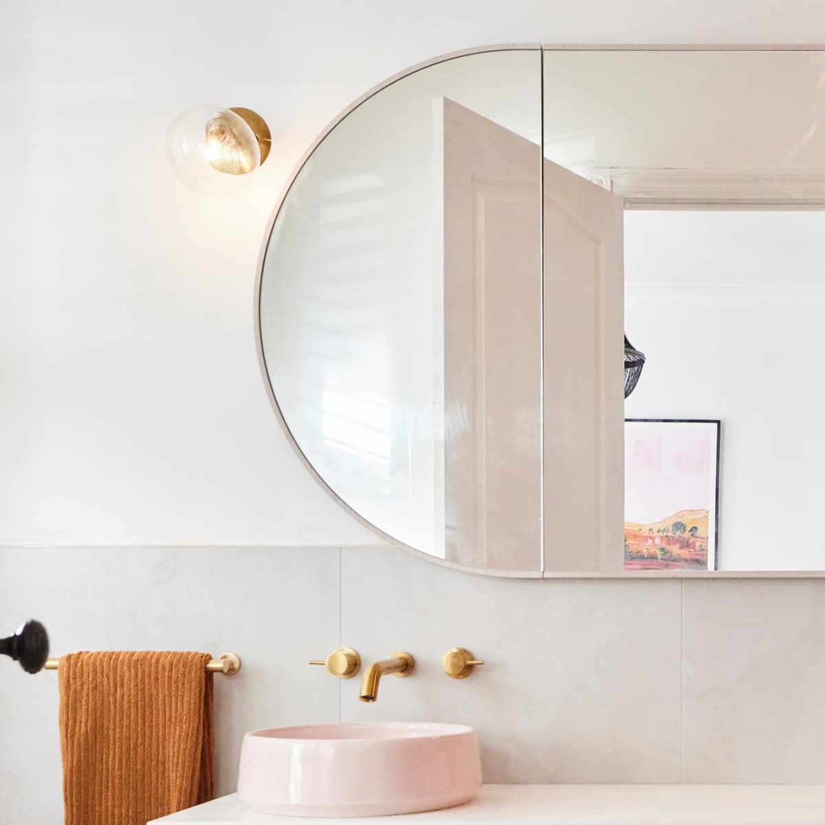 Aksel 1 Light Wall Bracket in Solid Brass with Clear Glass-img-3