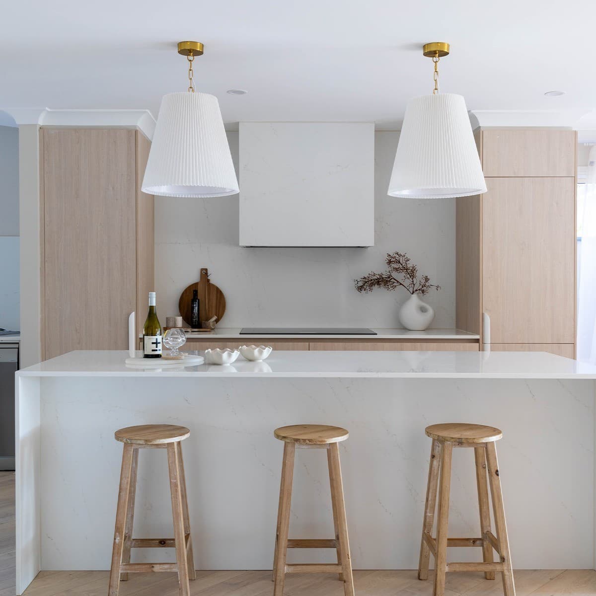 Amici 1 Light Pendant in Aged Brass with Pleated White Linen-img-3