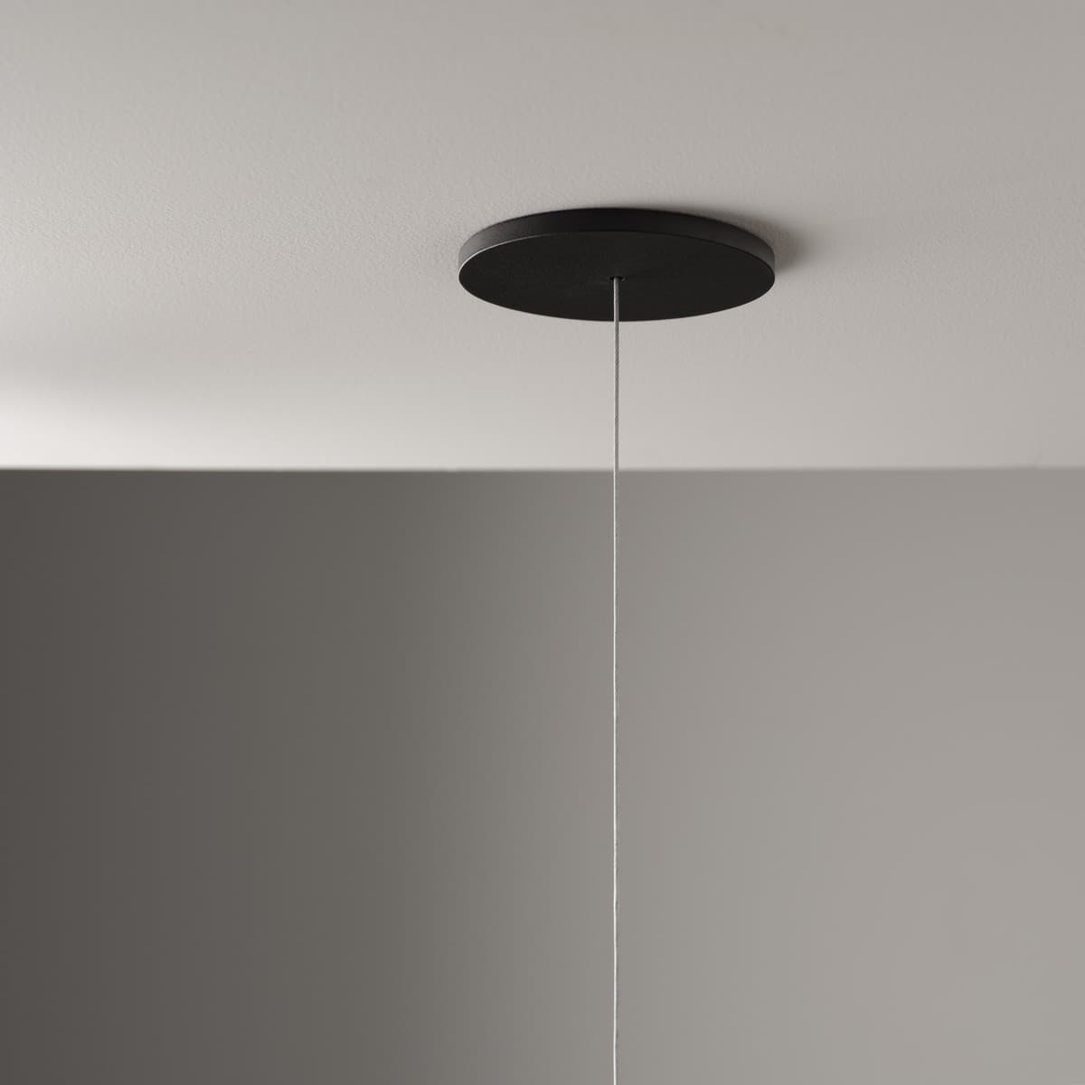 Repeat 1.5m LED Pendant in Textured Black-img-4