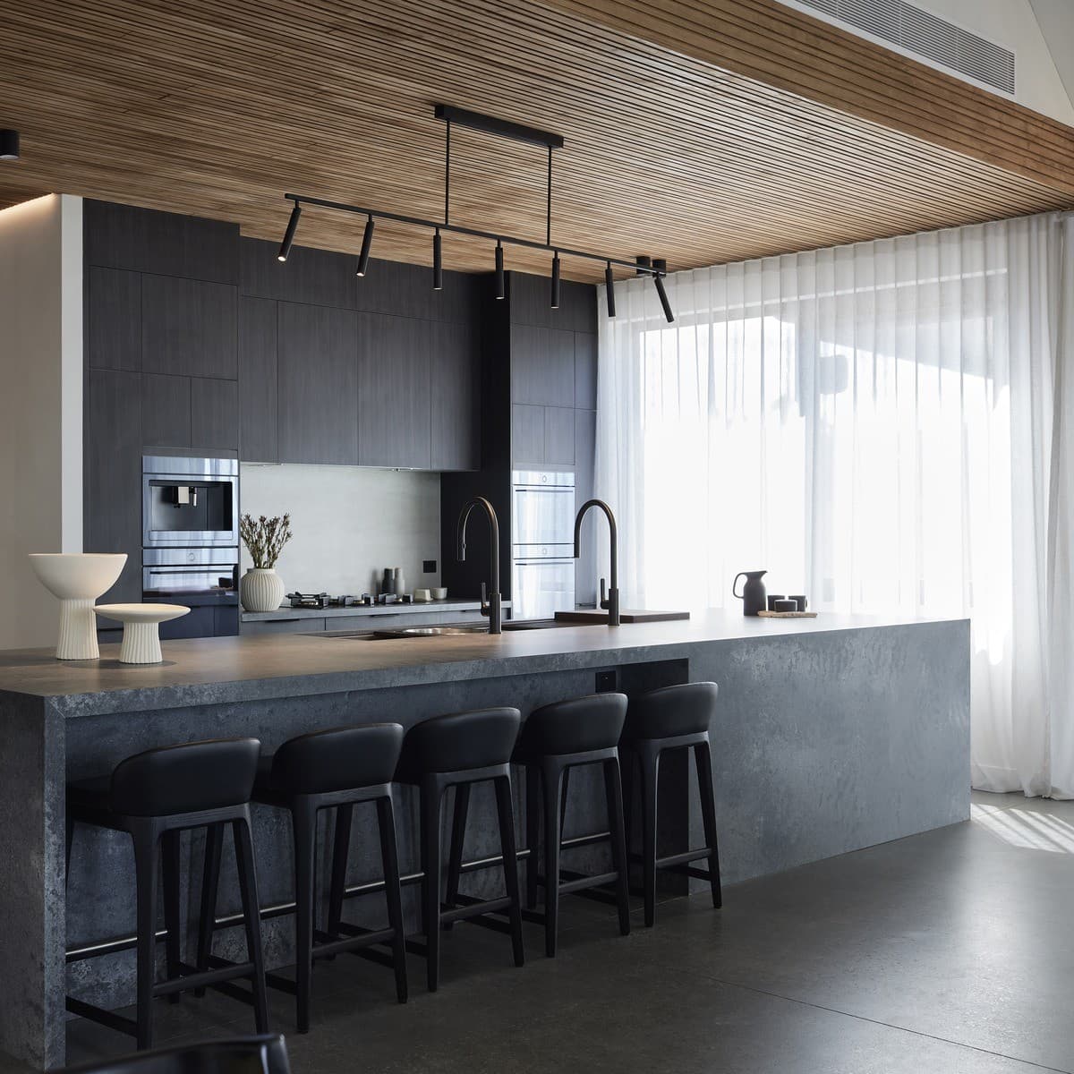 MFL Duke 7 Light LED Colour-Shifting Pendant in Black with Adjustable Telescopic Heads-img-3