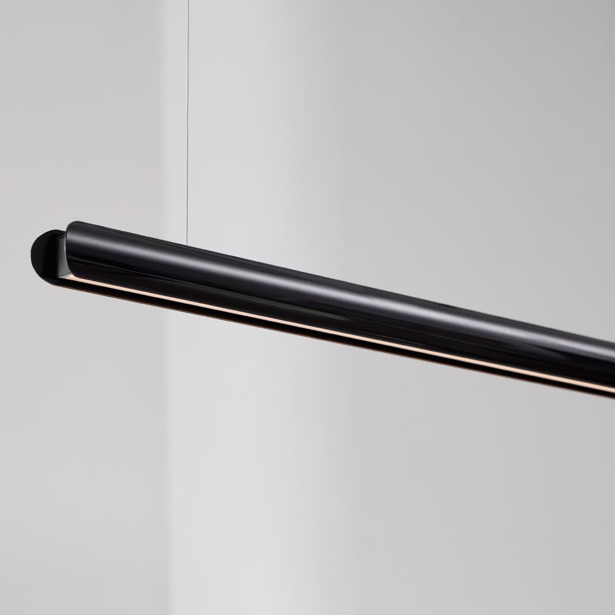 Strix III 1.8m Curved Shade Only in Gloss Black