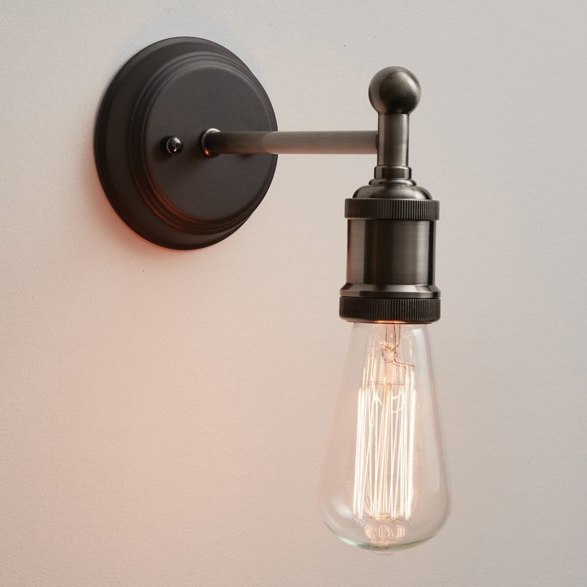 Manor 1 Light Wall Bracket Frame in Antique Nickel