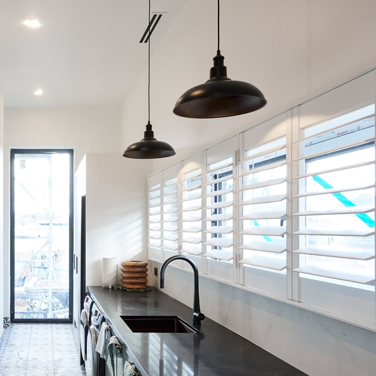 Manor 380mm Barn Metal Shade in Black-img-2