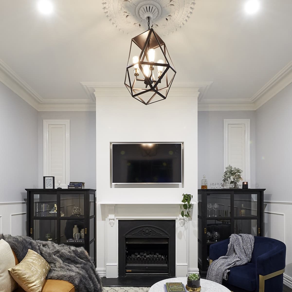 Vaille 4 Light Pendant in Oil Rubbed Bronze