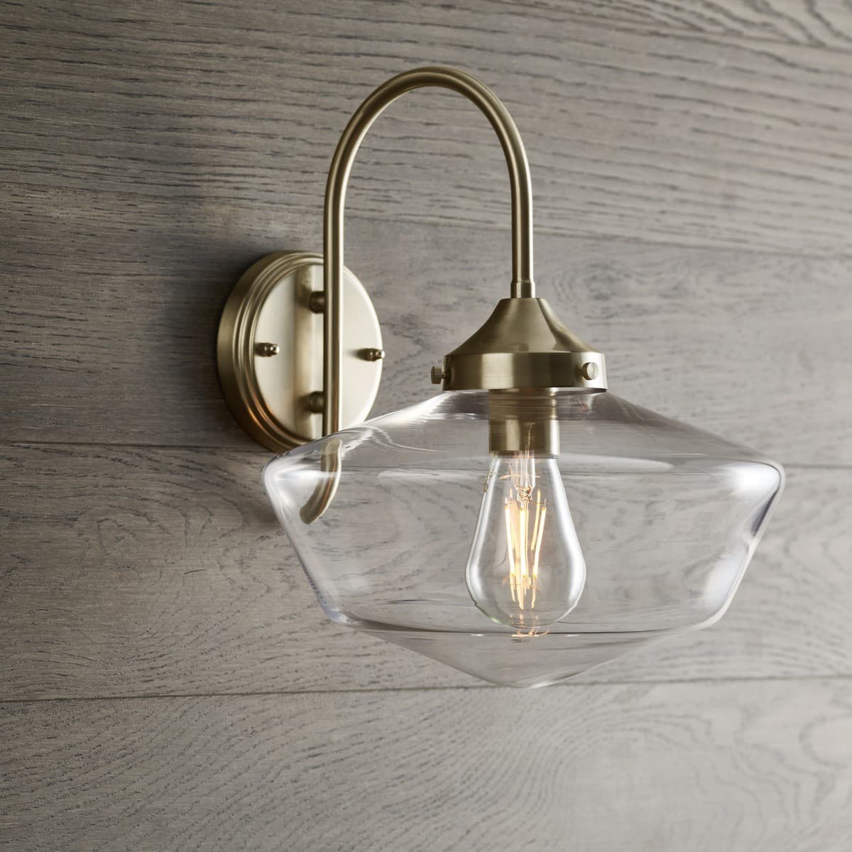 Chrysler 1 Light IP44 Wall Bracket in Antique Brass-img-2