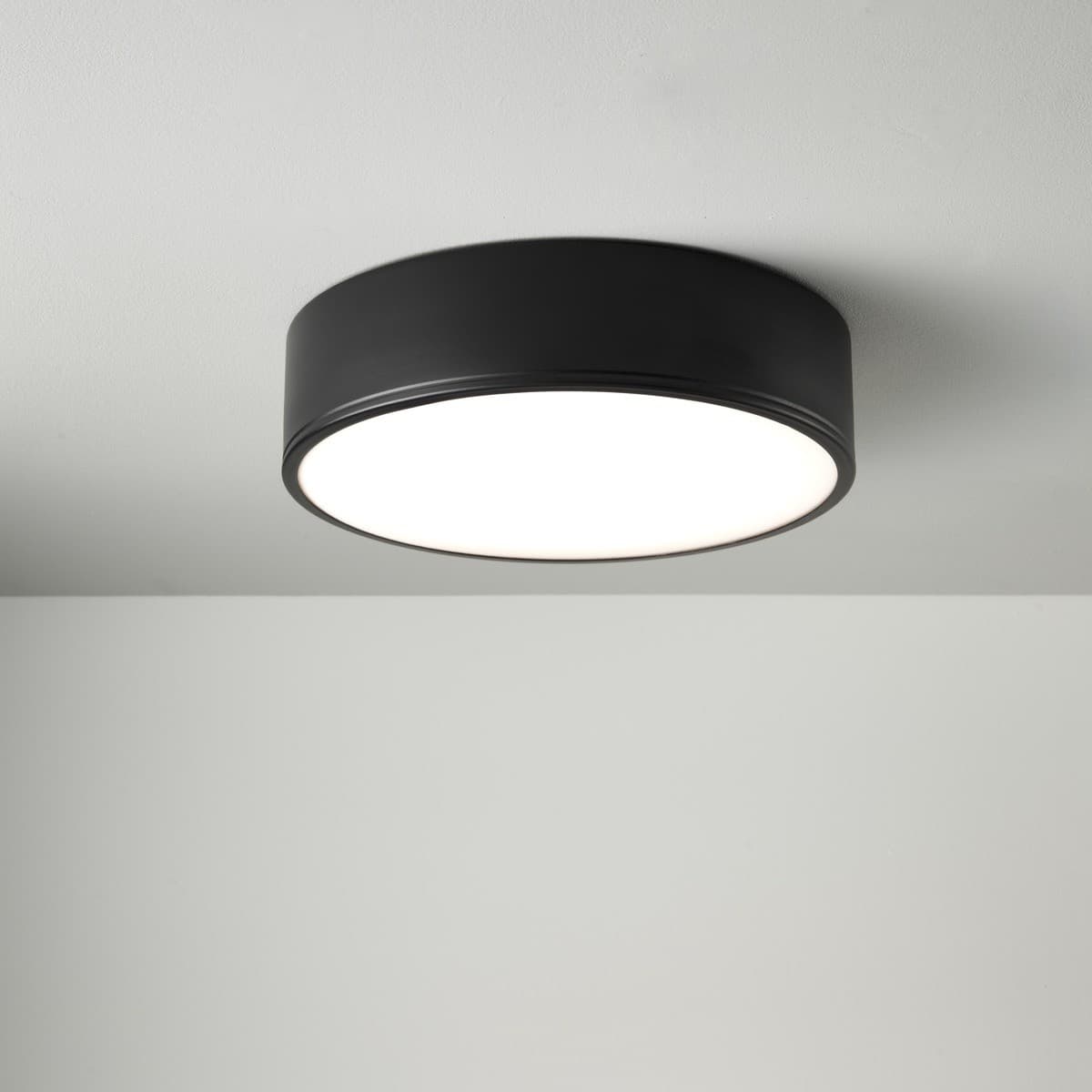 DOS 320mm 1 Light Flush Mount in Matte Black-img-2