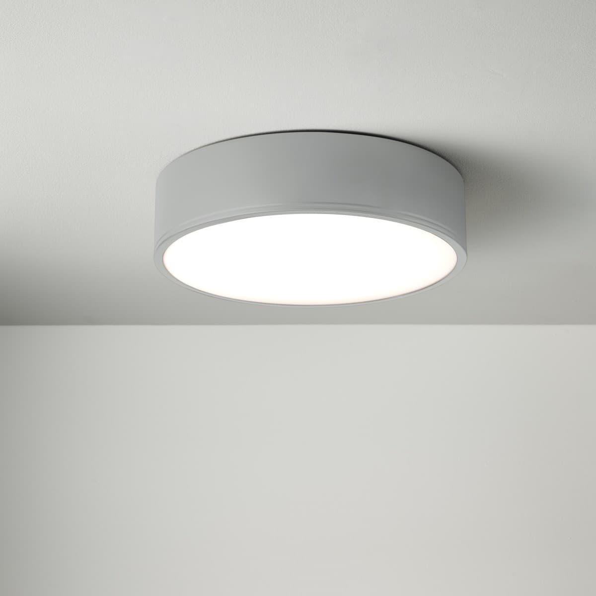 DOS 320mm 1 Light Flush Mount in Matte White-img-2