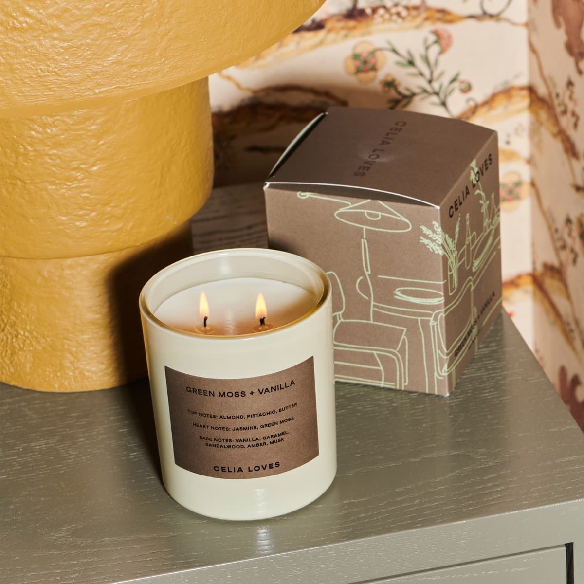 Celia Loves Large Candle in Green Moss + Vanilla Fragrance-img-2