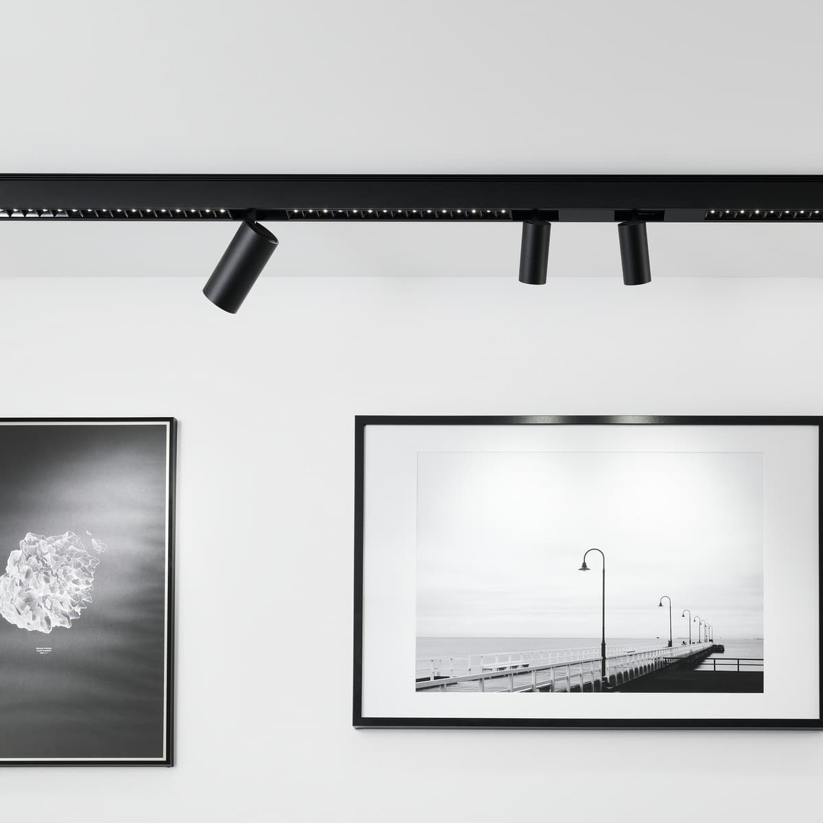 MFL Induction Medium Cylinder Track Light in Black-img-5