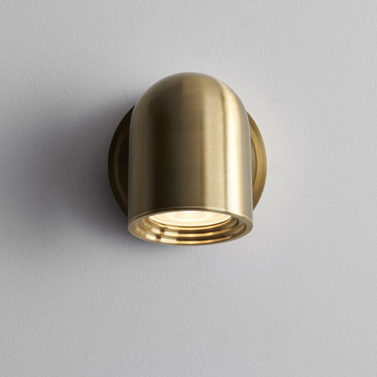 Rok 1 Light Spotlight in Aged Brass