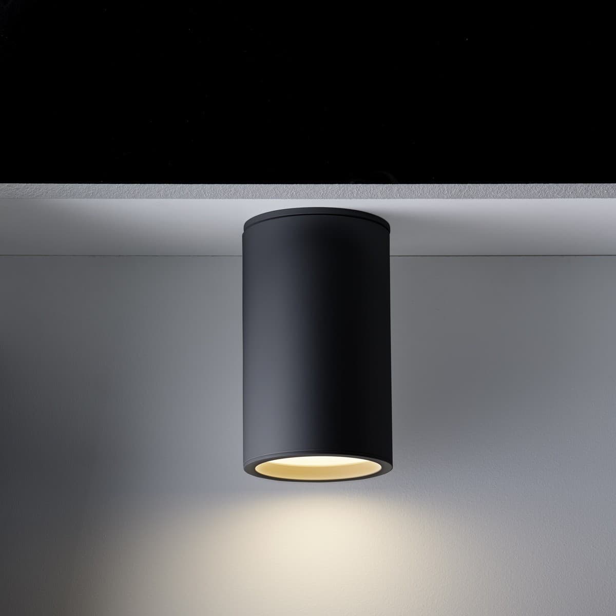 Surface 150mm LED Tri-Colour Surface Mounted Downlight in Black-img-7