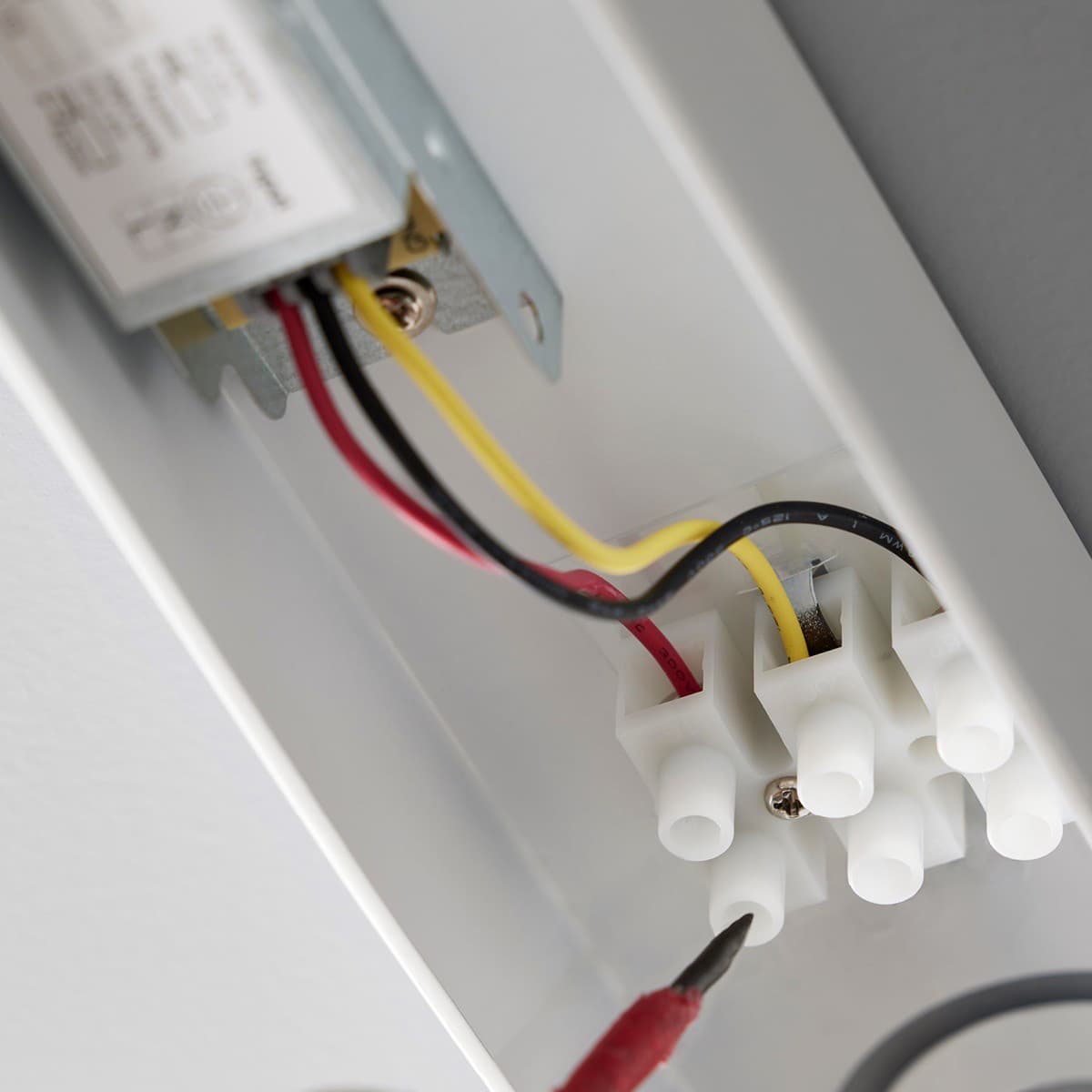 GE Riker 1200mm LED Dual Wattage CCT Batten in White-img-7
