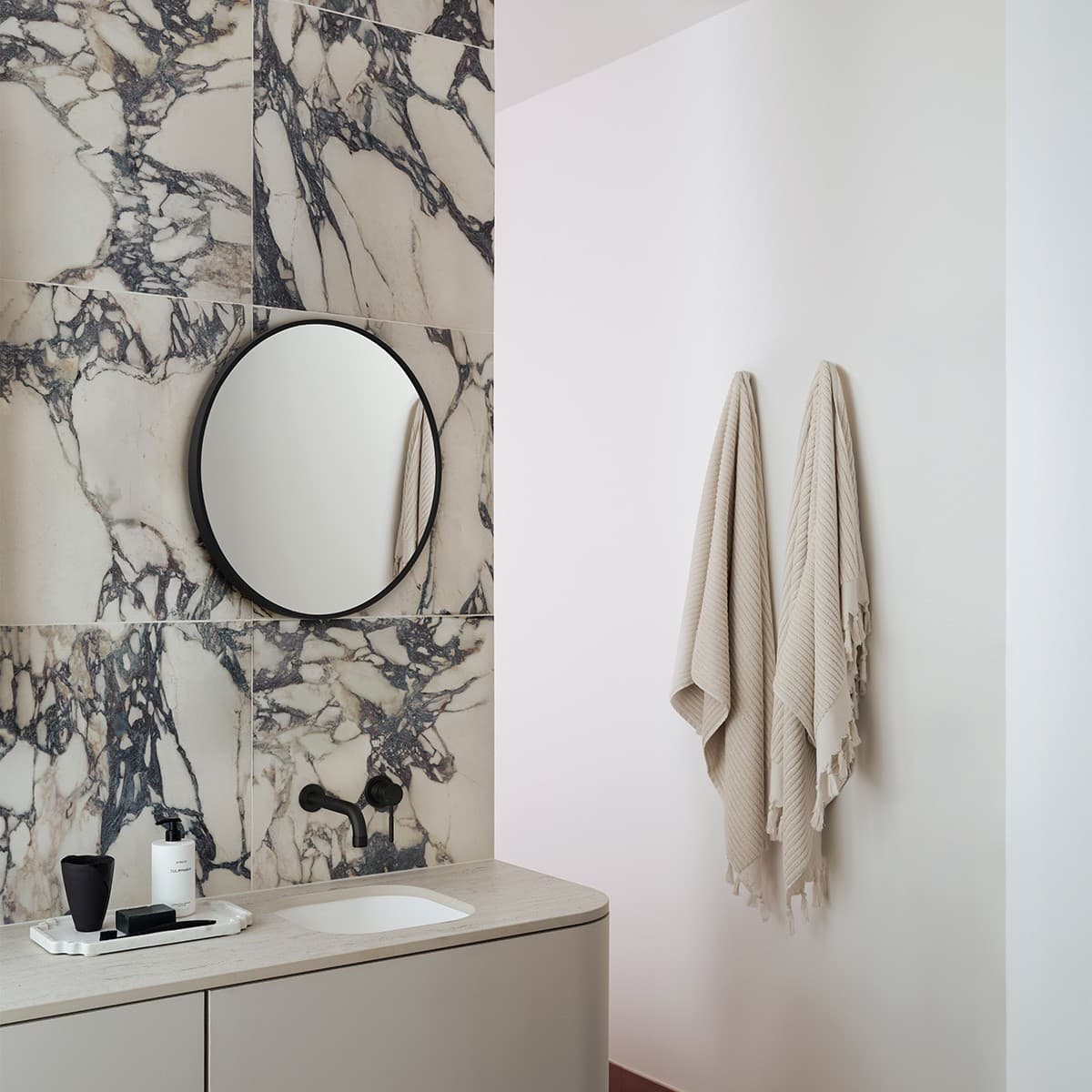 Contour Round LED Backlit Mirror in White-img-7