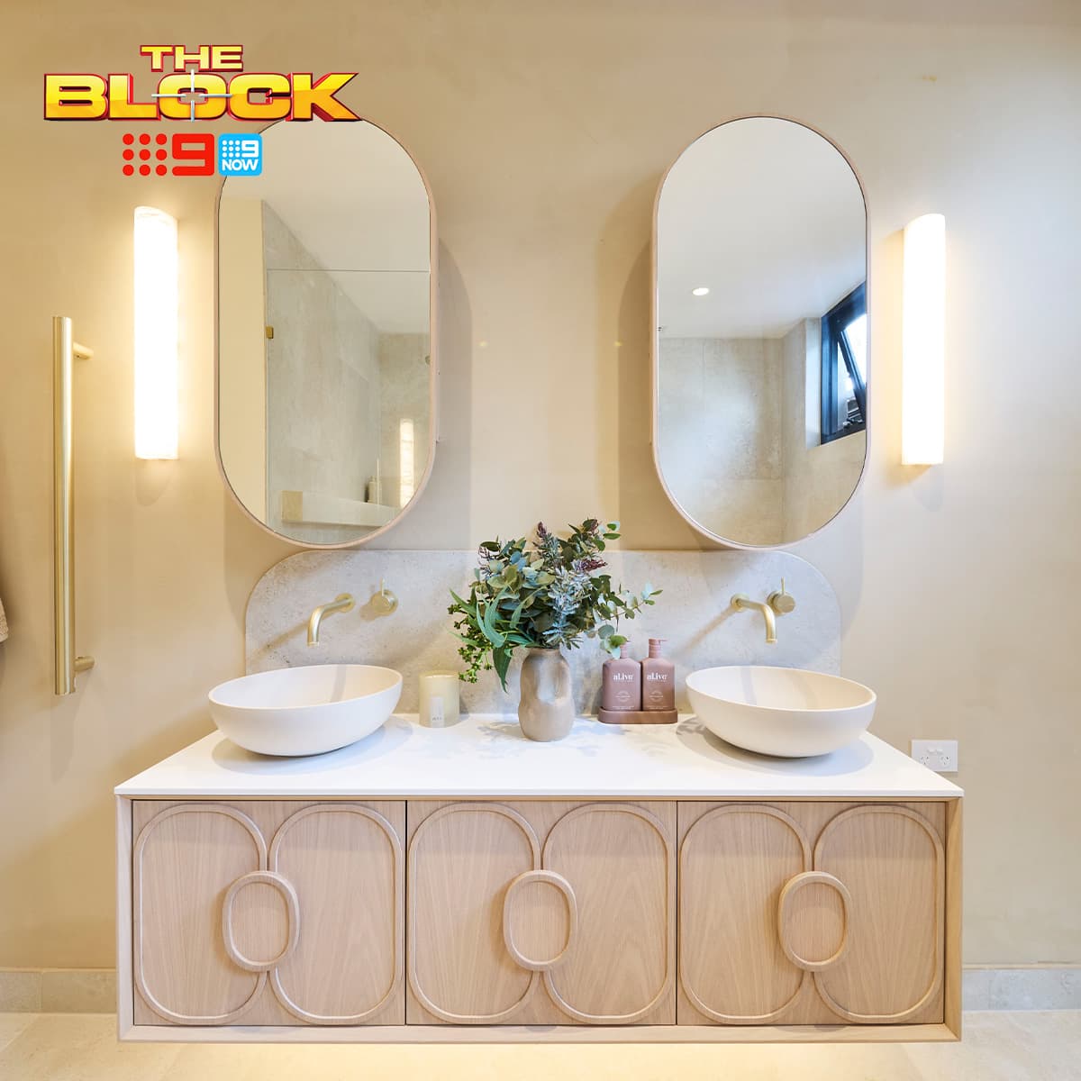 Made By Mayfair Times 600mm LED Colour Shifting Linear Wall Sconce in Spanish Alabaster-img-4