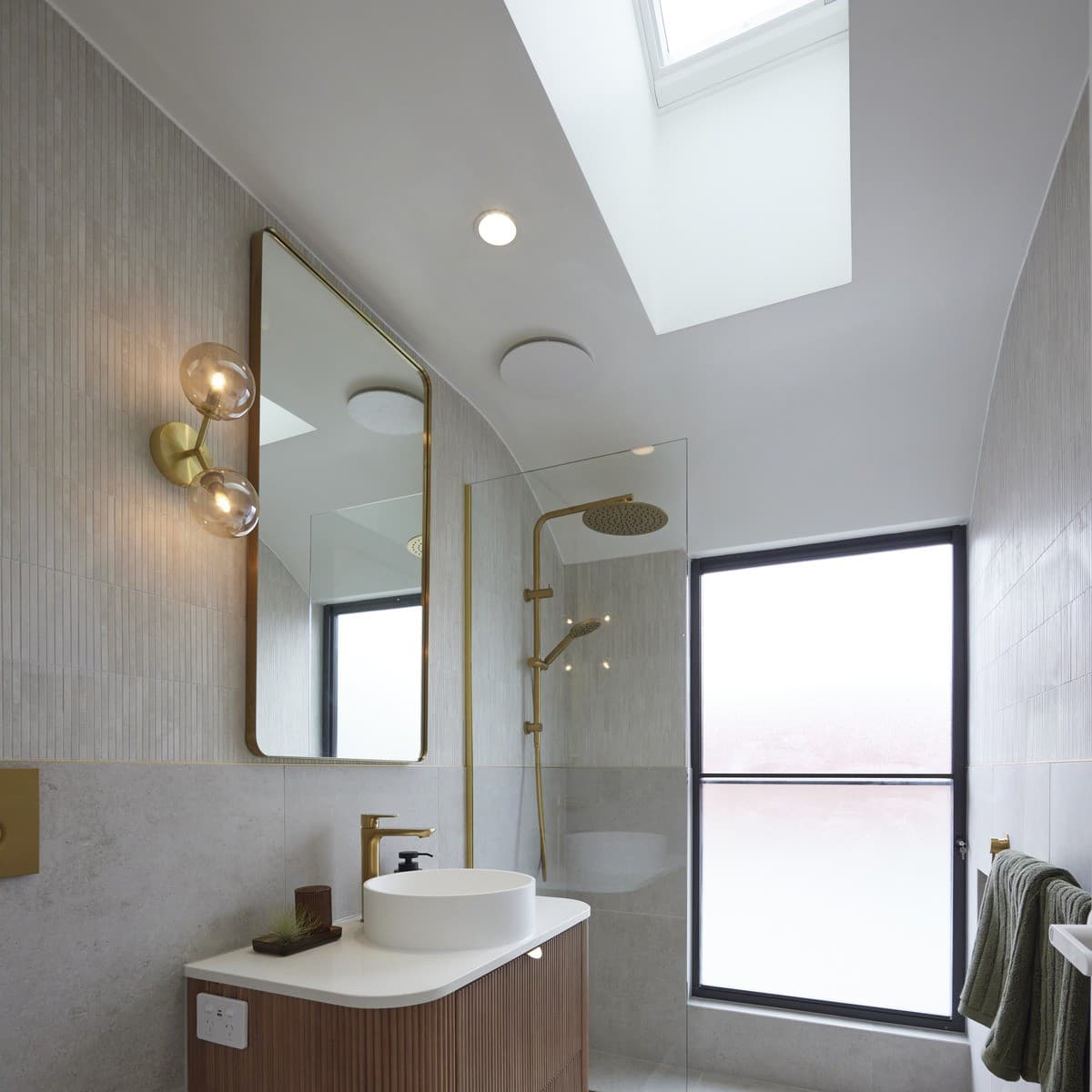 Mett IP Round Exhaust Fan with 240mm Dia Cut Out in White-img-6