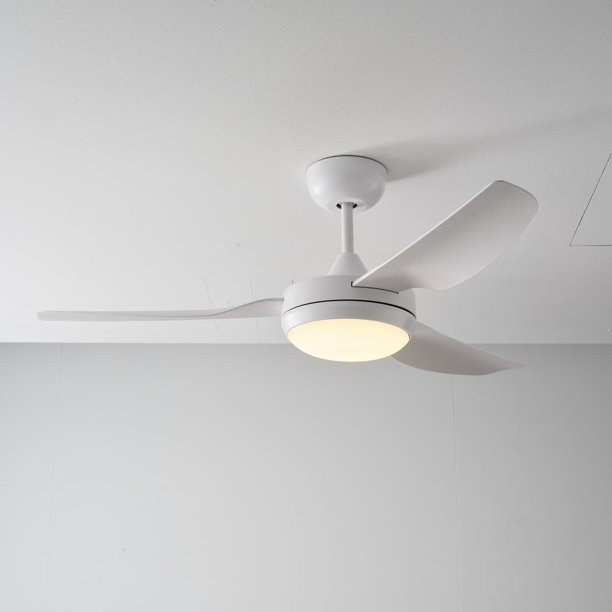 Bayside Archer 122cm DC Fan with Light Kit in White-img-2