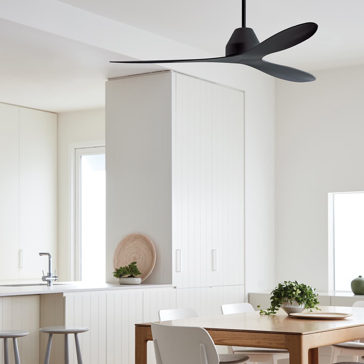 Whitehaven 142cm DC Fan in Black-img-6