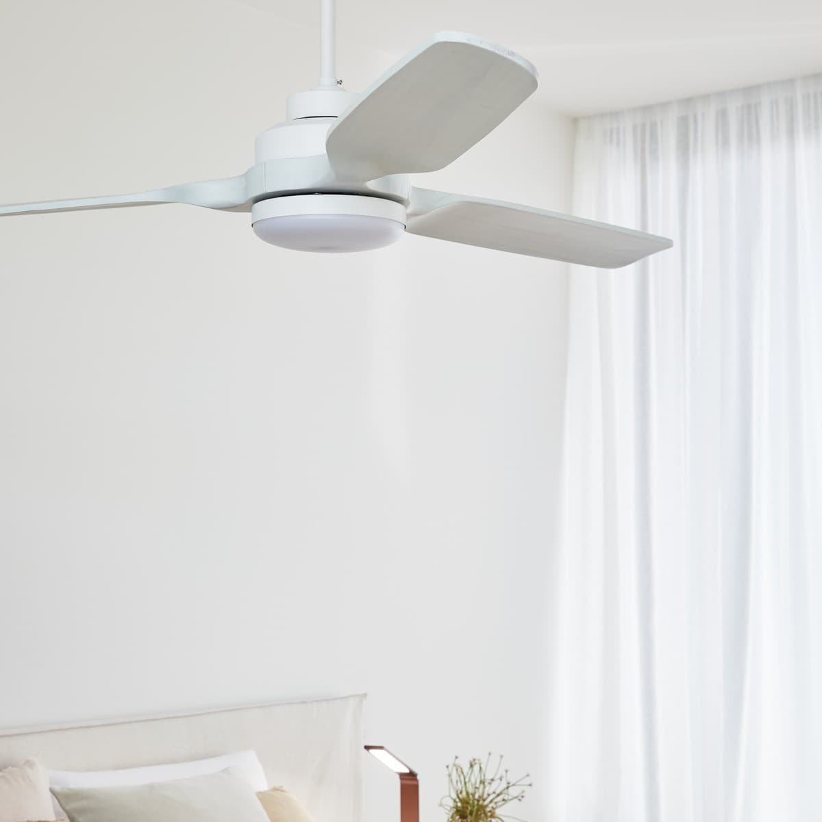 Shoalhaven 142cm Fan with Light in White with Whitewash Blades-img-3