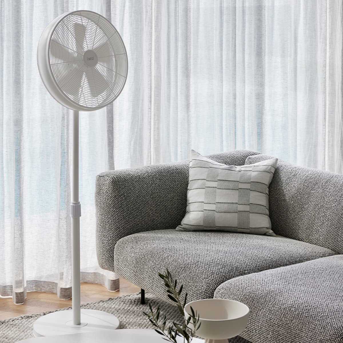Breeze 41cm Pedestal Fan in White-img-2