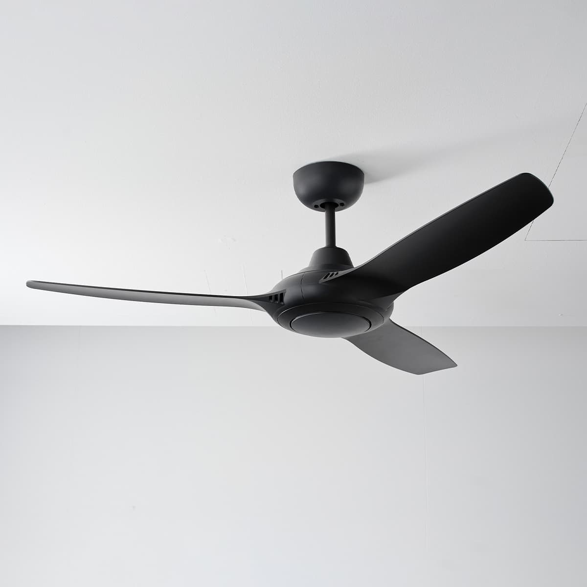 Hyperion 146cm DC Fan with Light in Black-img-5