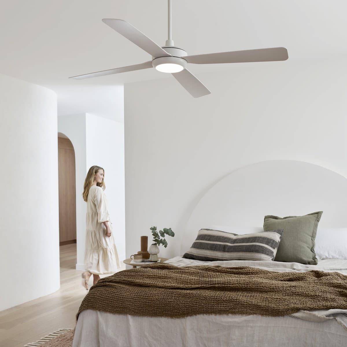 Slipstream 132cm DC Fan with Light in White-img-3
