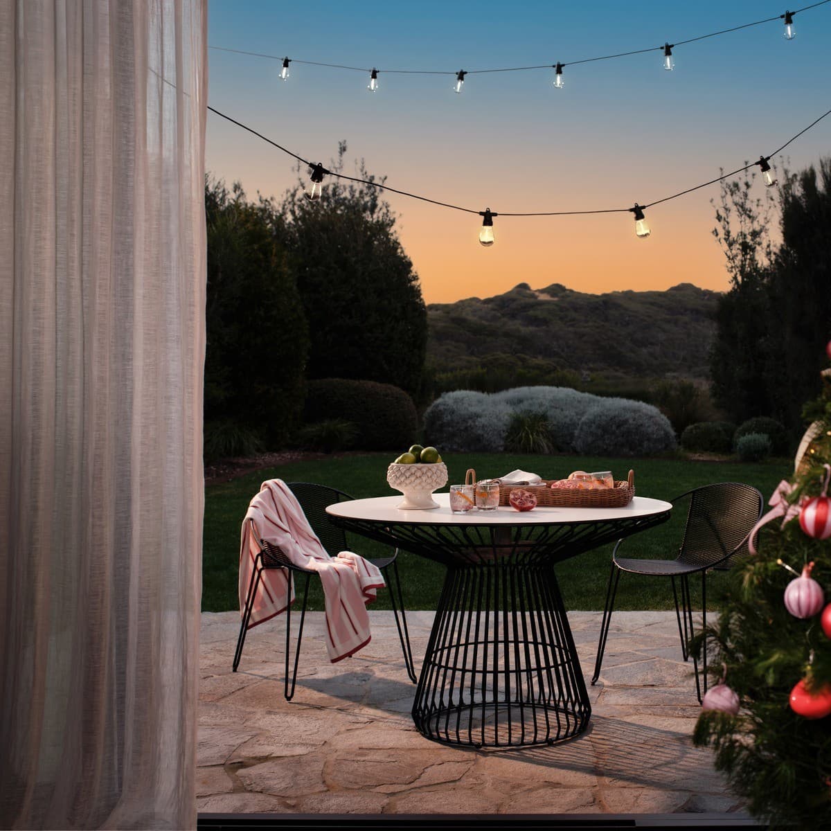 Festoon Solar 12 Light LED Exterior String Light Kit in Black with Warm White-img-4