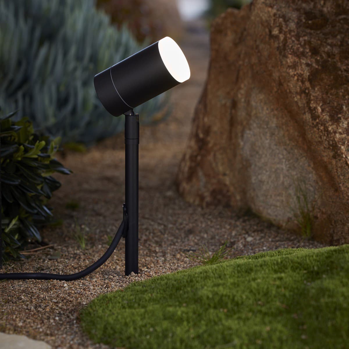 Lucci Connect Gecko Glow LED RGB Spike Spot in Black-img-2