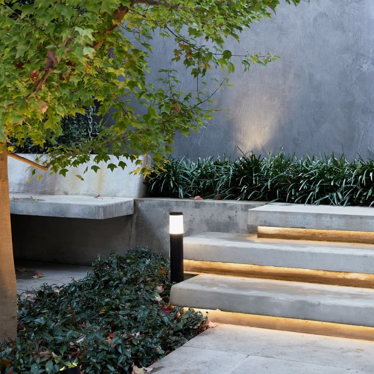 Lucci Connect Gecko LED RGB Bollard in Black-img-10