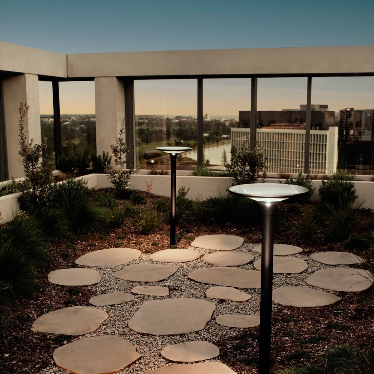 Raya Large Solar LED Light Head Only in Black-img-3