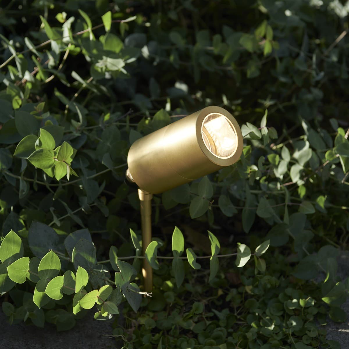Made By Mayfair Seaside 12V Exterior Spike Garden Light in Aged Solid Brass-img-4