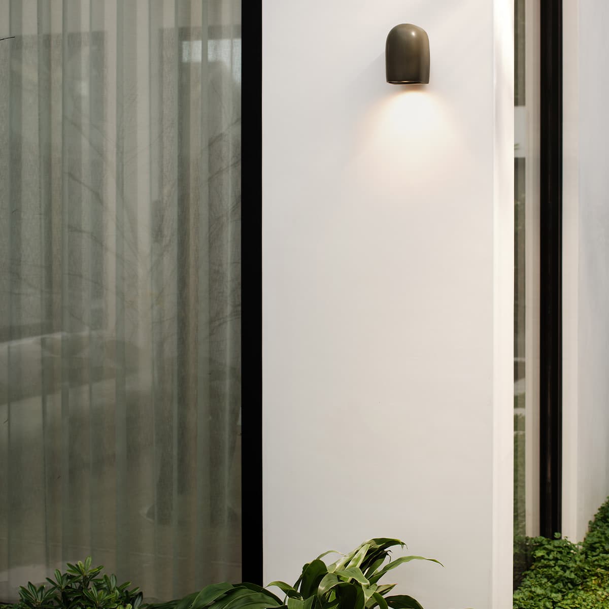 Flinders Sculpt Exterior Wall Bracket in Green-img-2