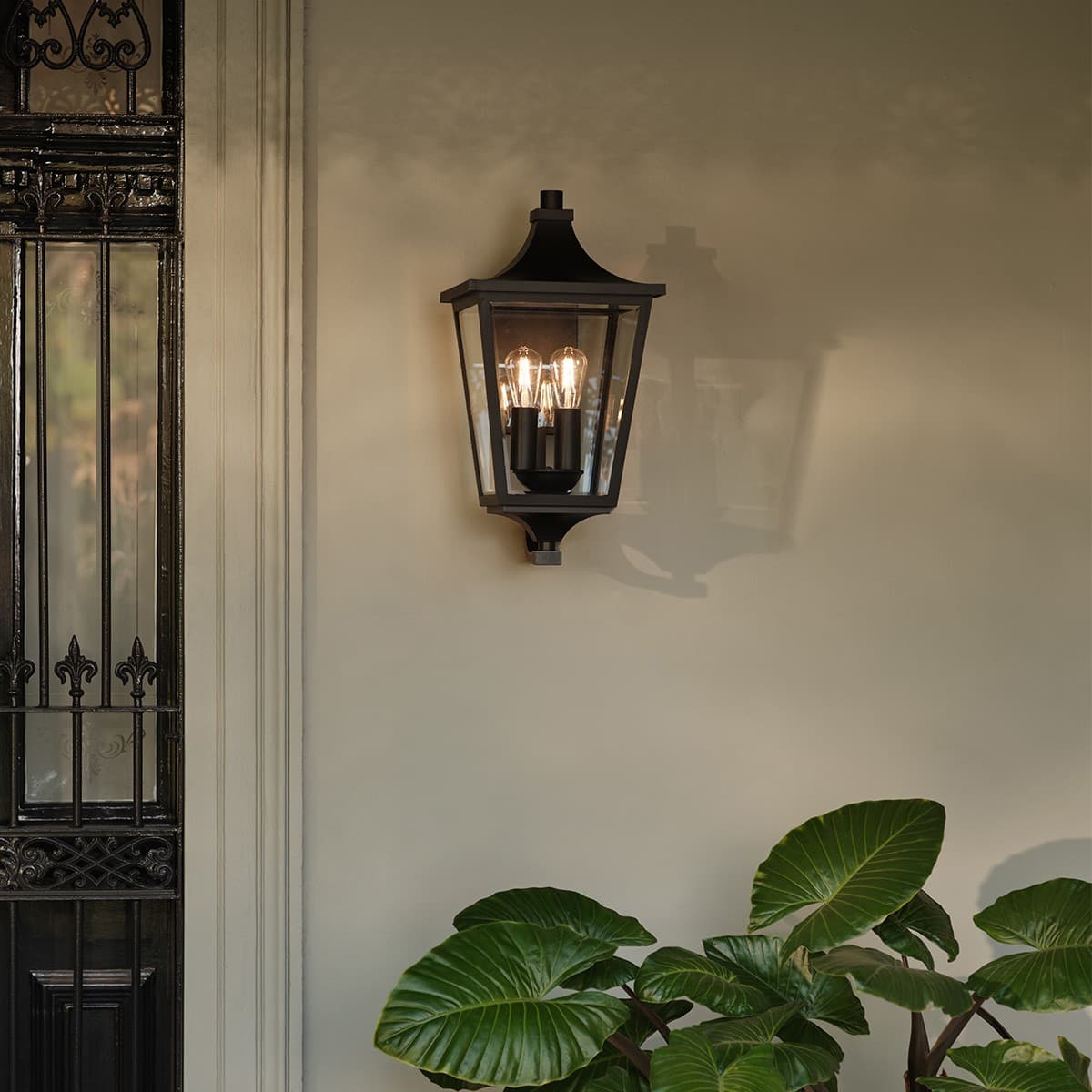 Leon 2 Light Large Exterior Wall Lantern in Black-img-7