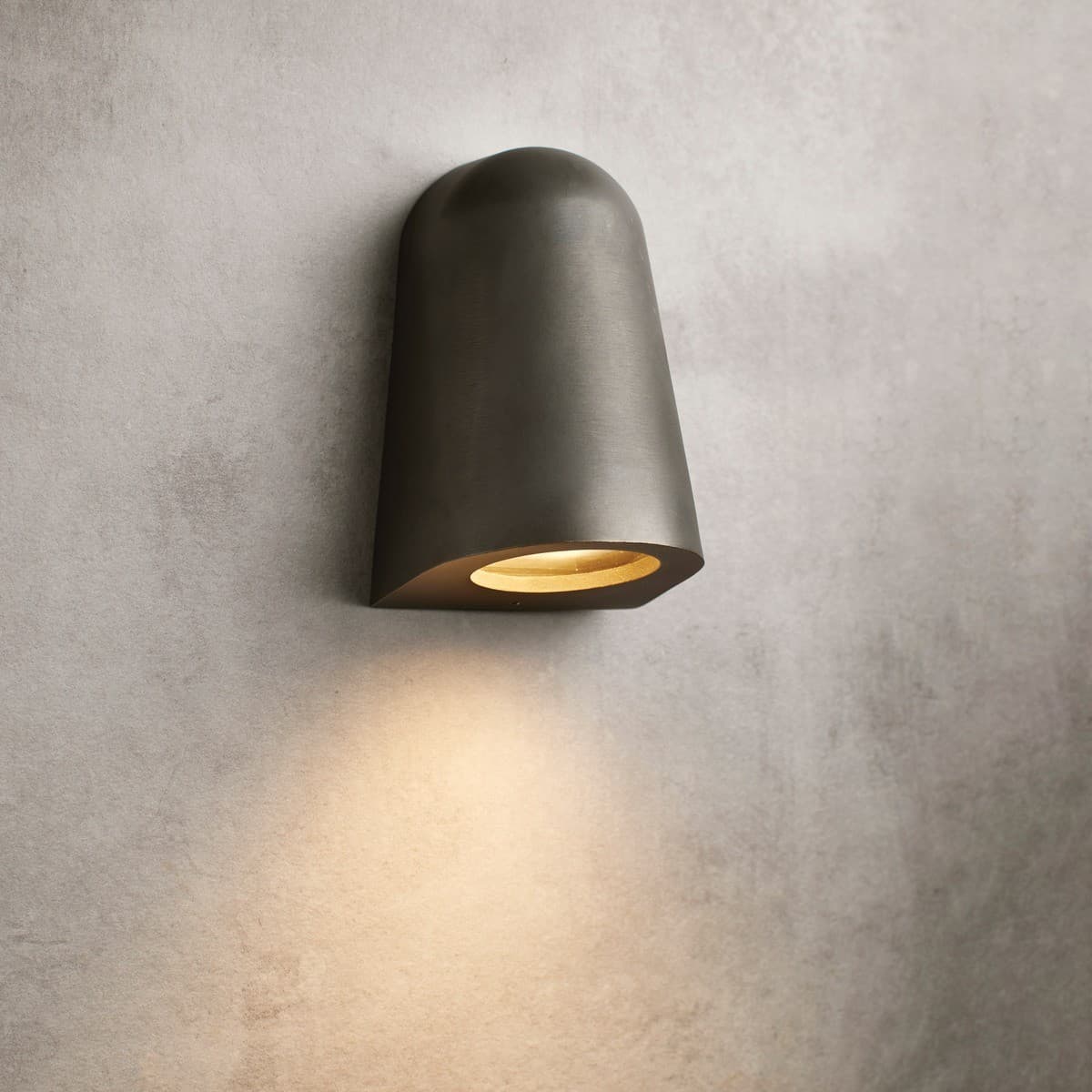 Made By Mayfair Seaside Exterior Wall Bracket in Bronze-img-1