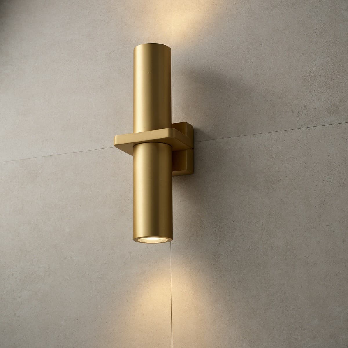 Made By Mayfair Seaside Una 2 Light Up/Down Wall Bracket in Brass