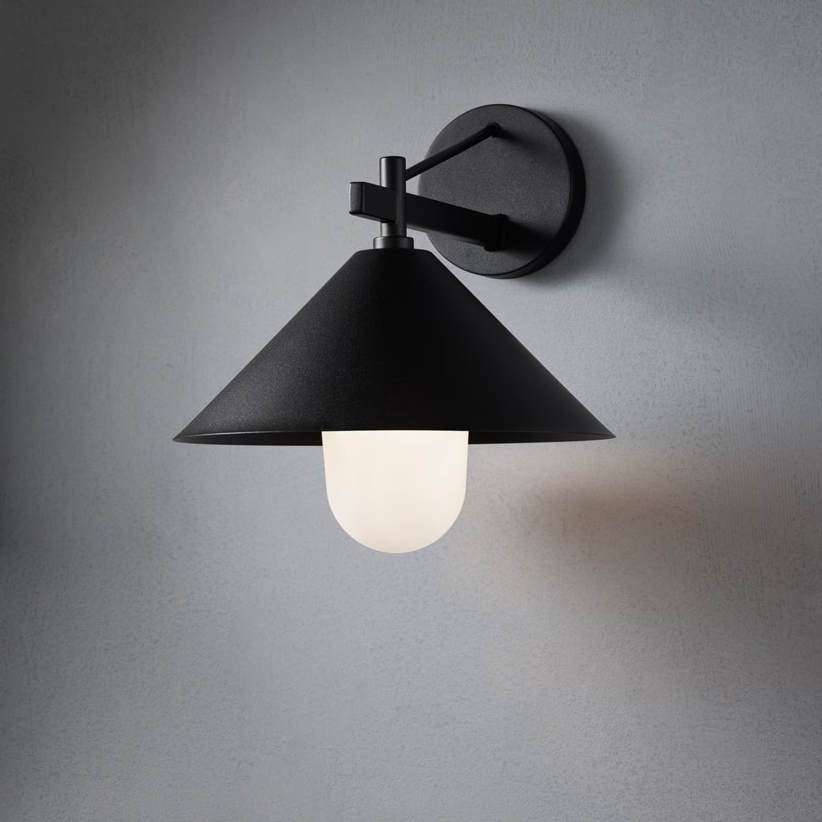 Yamba 1 Light Wall Bracket in Black with Frosted Glass Diffuser-img-2