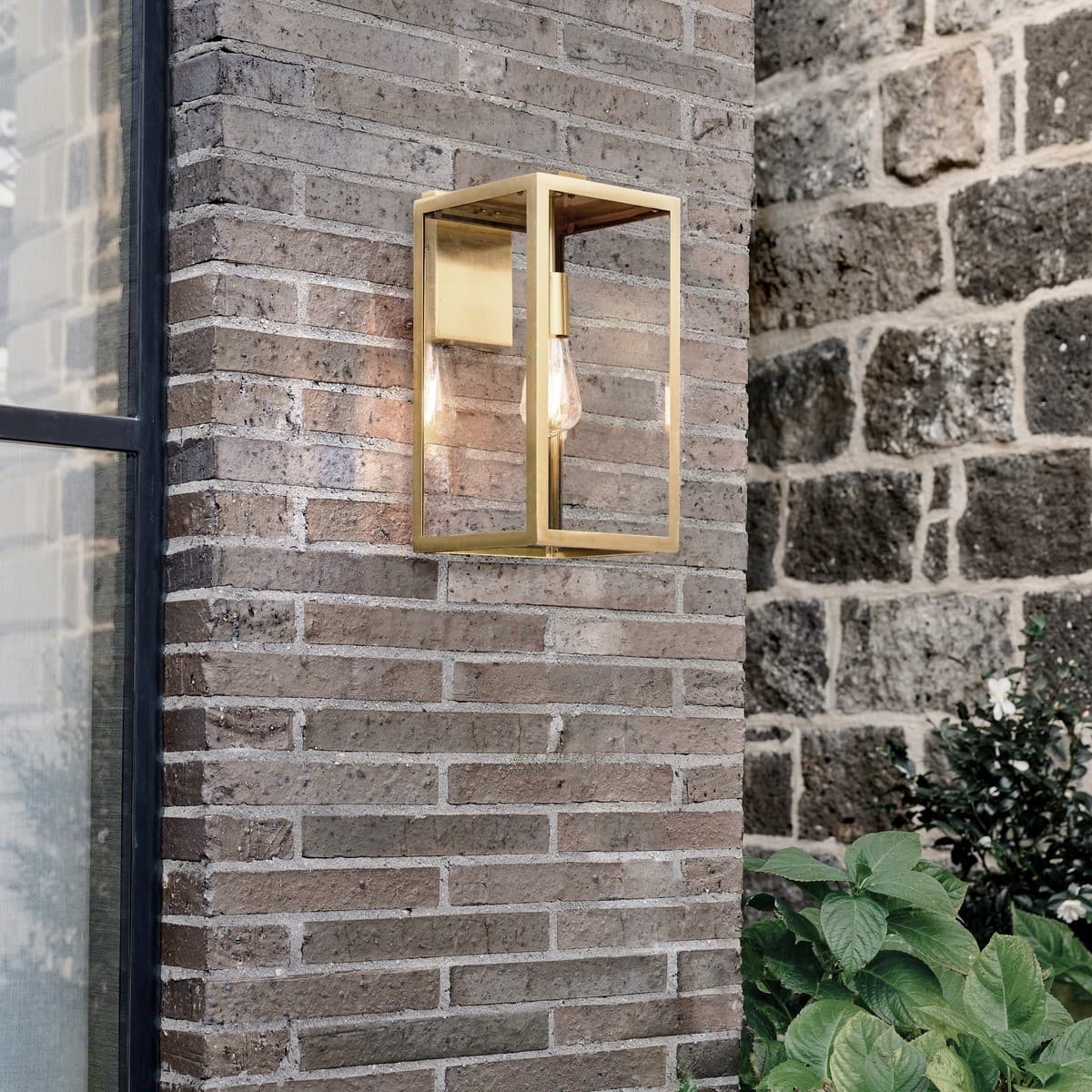 Southampton 1 Light Large Wall Bracket in Solid Brass-img-2