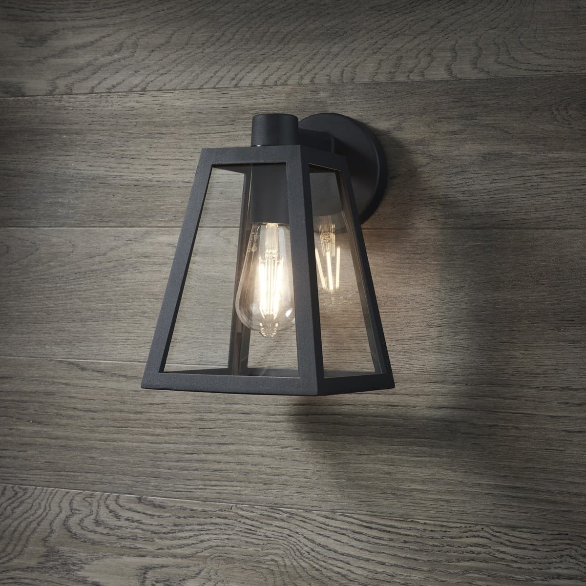 Broadbeach 1 Light Wall Bracket in Black-img-3
