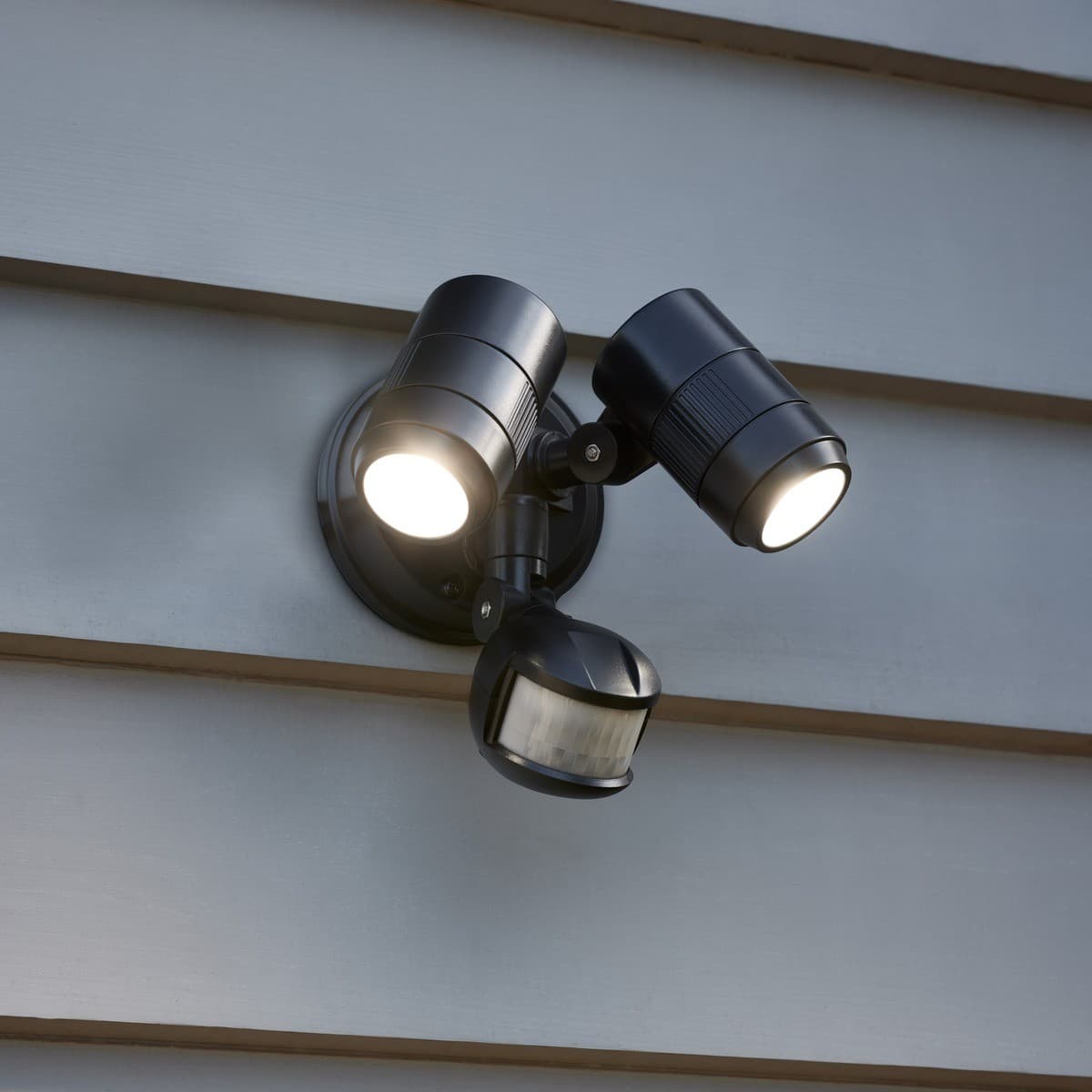 LEDlux Secure 2 Light LED Colour Switch Flood Light With Sensor in Black-img-3