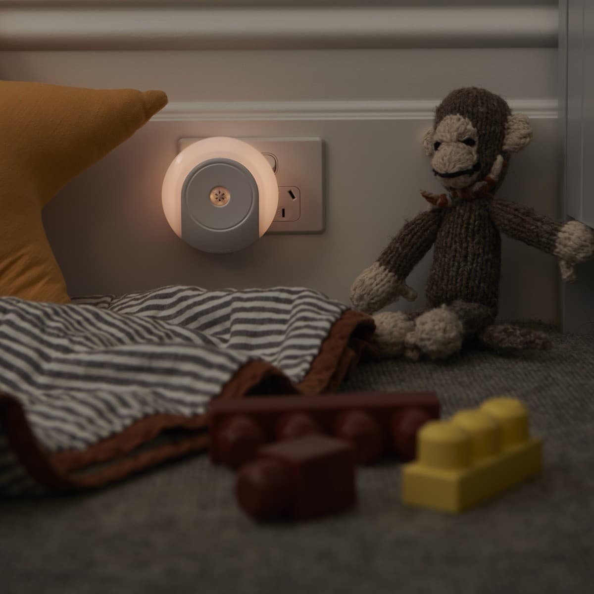 Dimi LED Night Light with Sensor in White-img-2