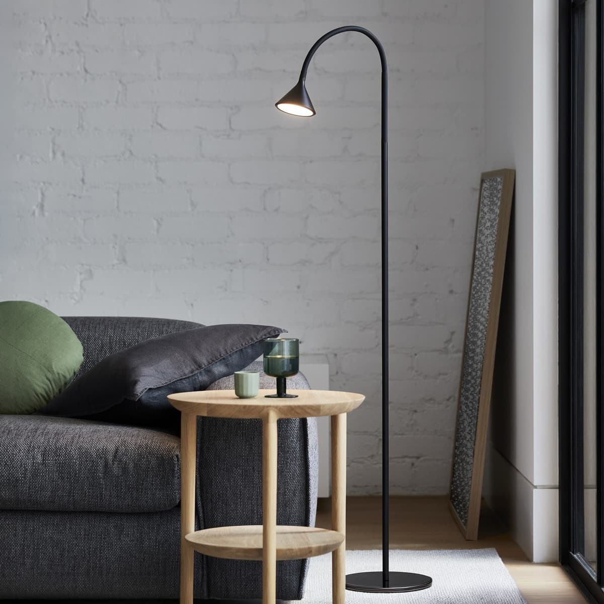 Bensen LED Floor Lamp in Black-img-2