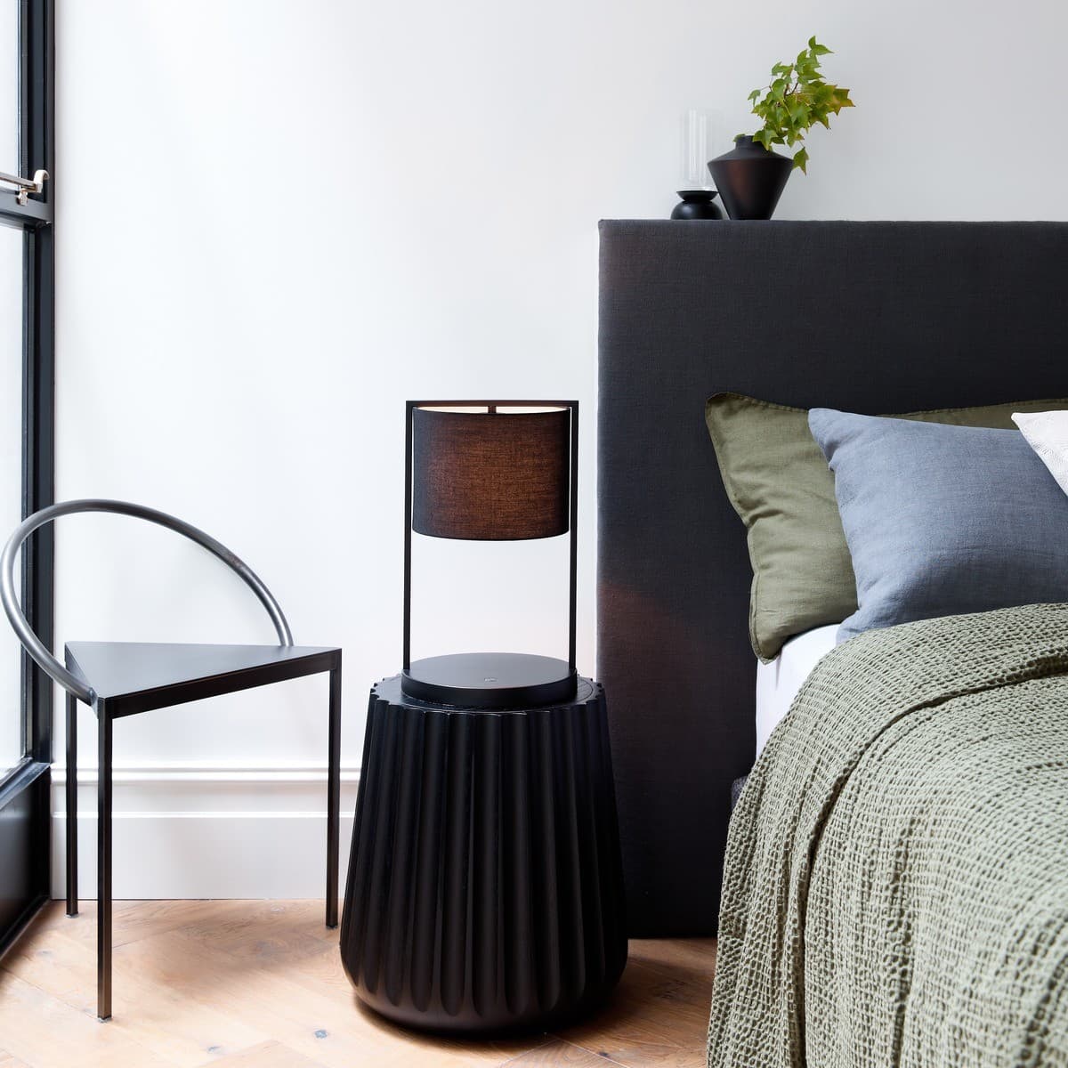 Frama 1 Light Table Lamp in Black, 2 Pack, with USB Port-img-5