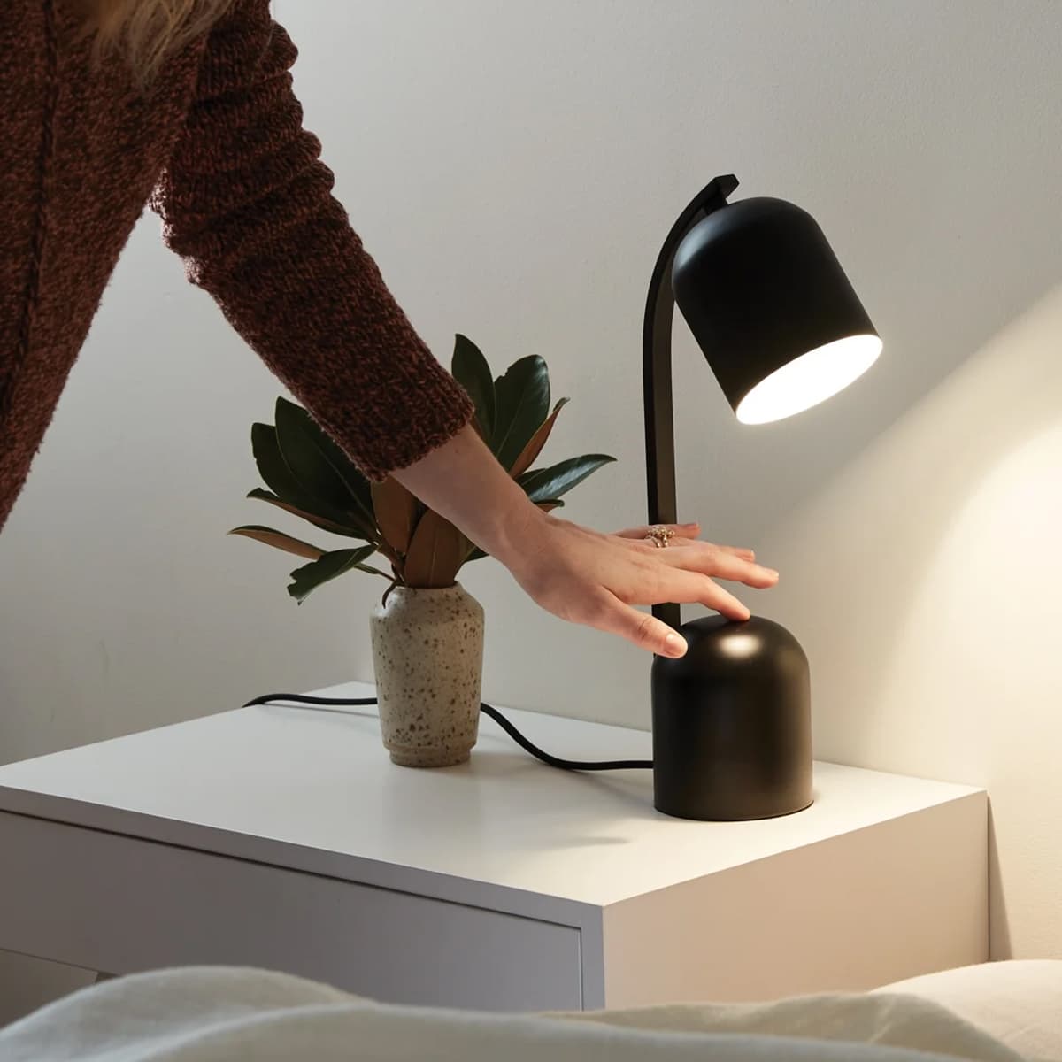 Moss 1 Light Touch Table Lamp in Black-img-2