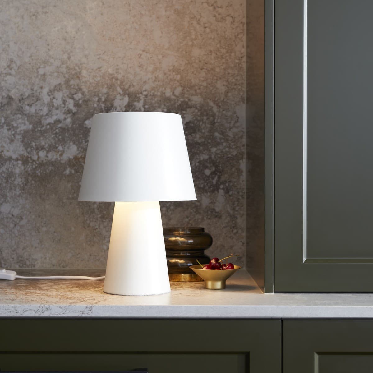 Harris 1 Light Table Lamp in White with Glass Diffuser