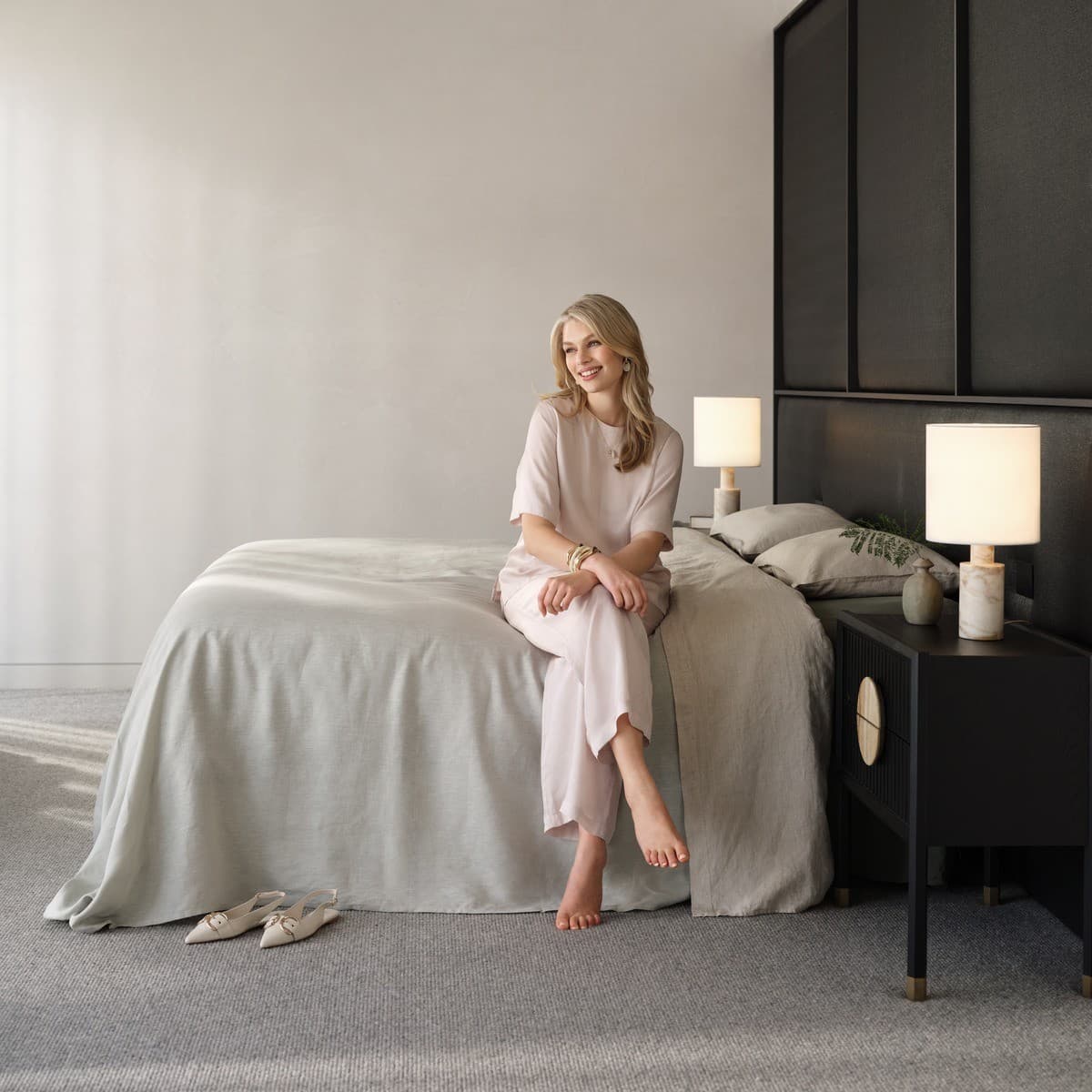 Terra 1 Light Table Lamp in Beige Marble with White Linen Shade-img-4