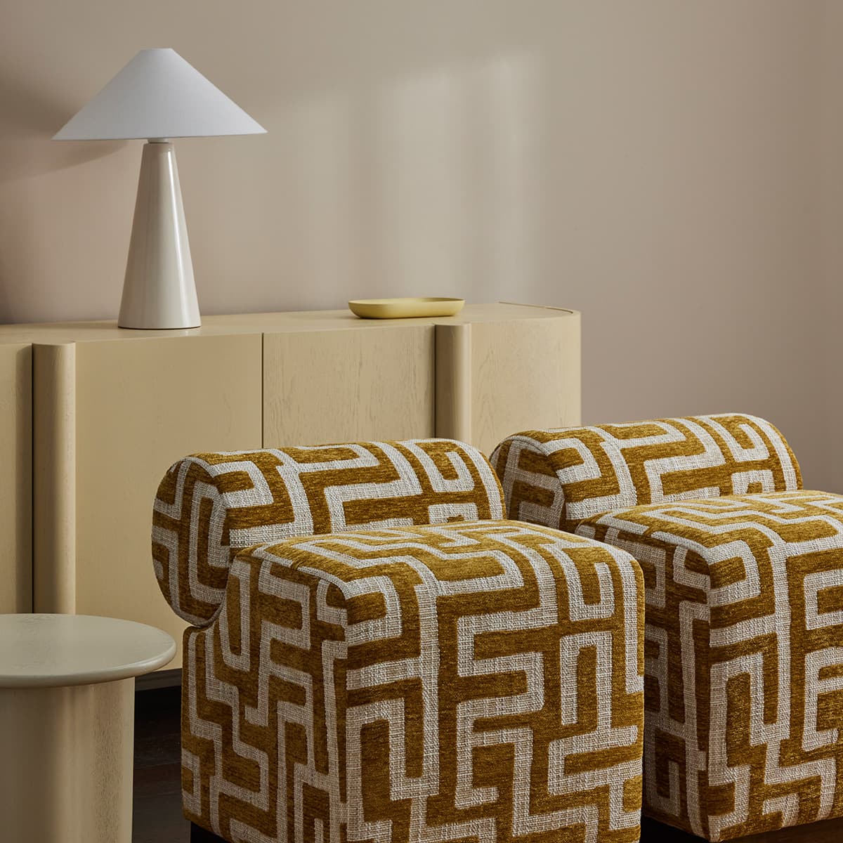 Sonja 1 Light Ceramic Table Lamp in White-img-2