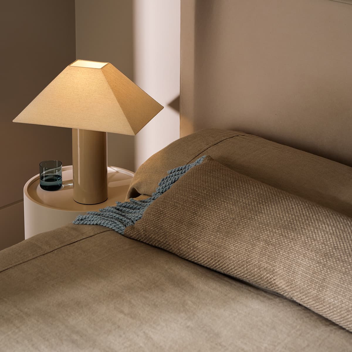 Misha Ceramic Table Lamp in Fawn