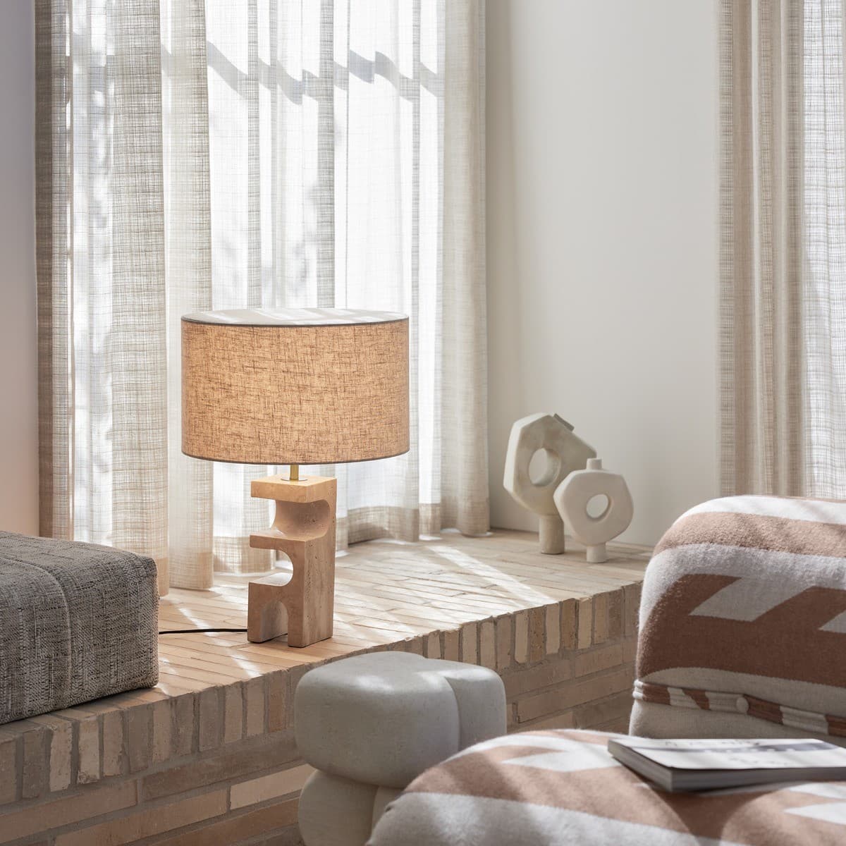 Forma 1 Light Table Lamp in Travertine with Natural Linen Shade-img-3