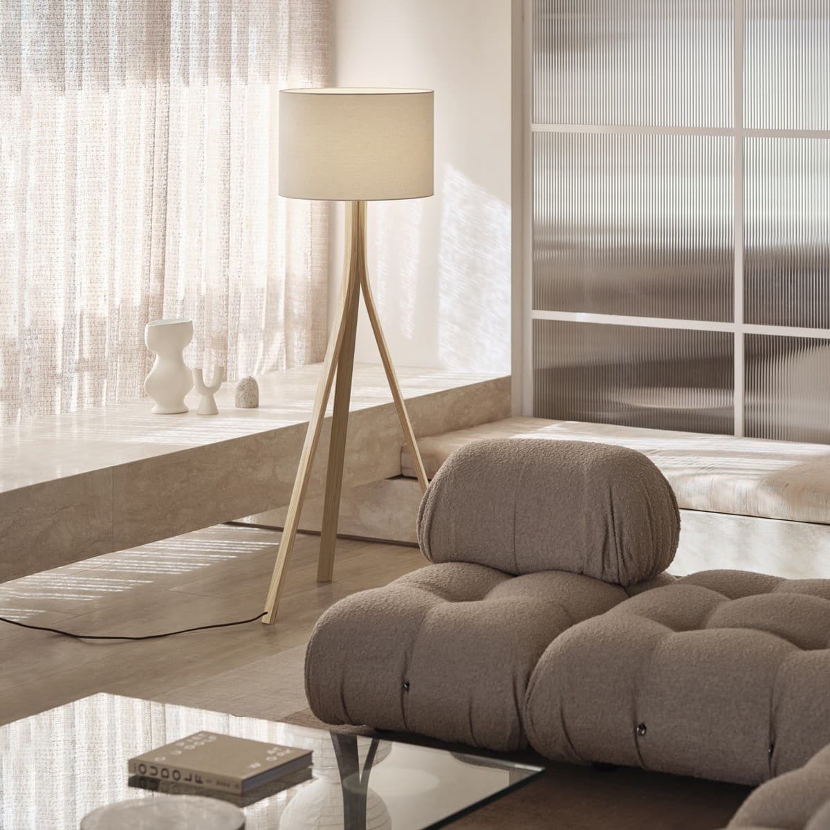 Bennett 1 Light Floor Lamp in Natural with White Shade-img-2